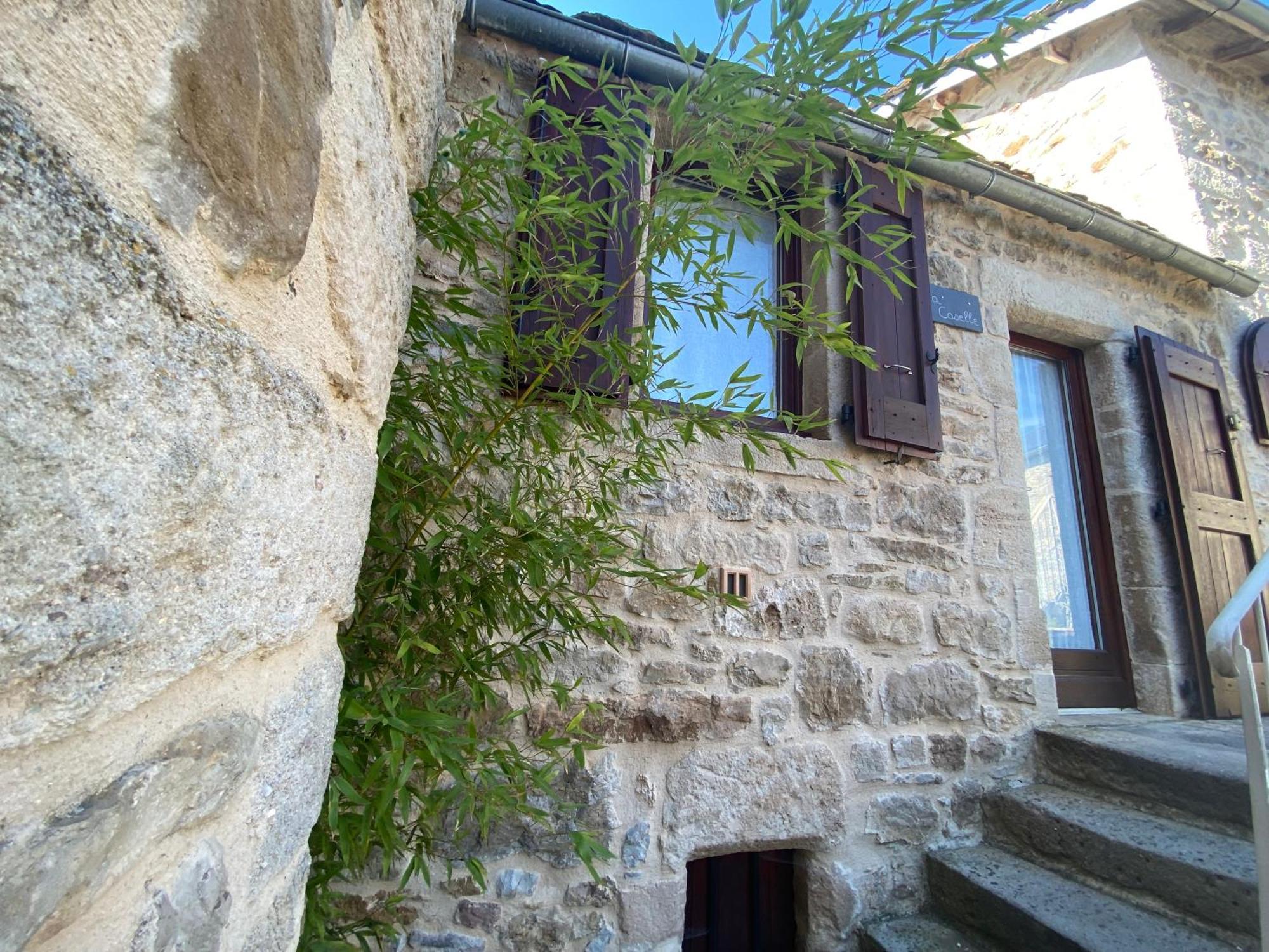 Les Caselles, Gite Et Maison D'Hotes Saint-Beauzely Exteriér fotografie