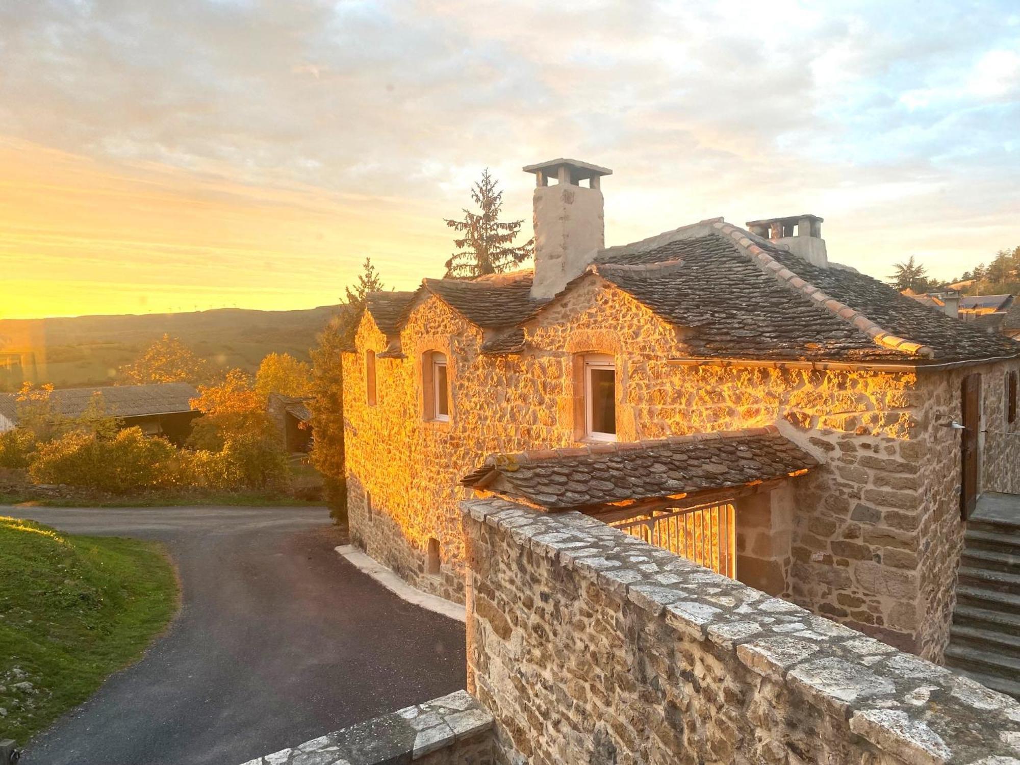 Les Caselles, Gite Et Maison D'Hotes Saint-Beauzely Exteriér fotografie