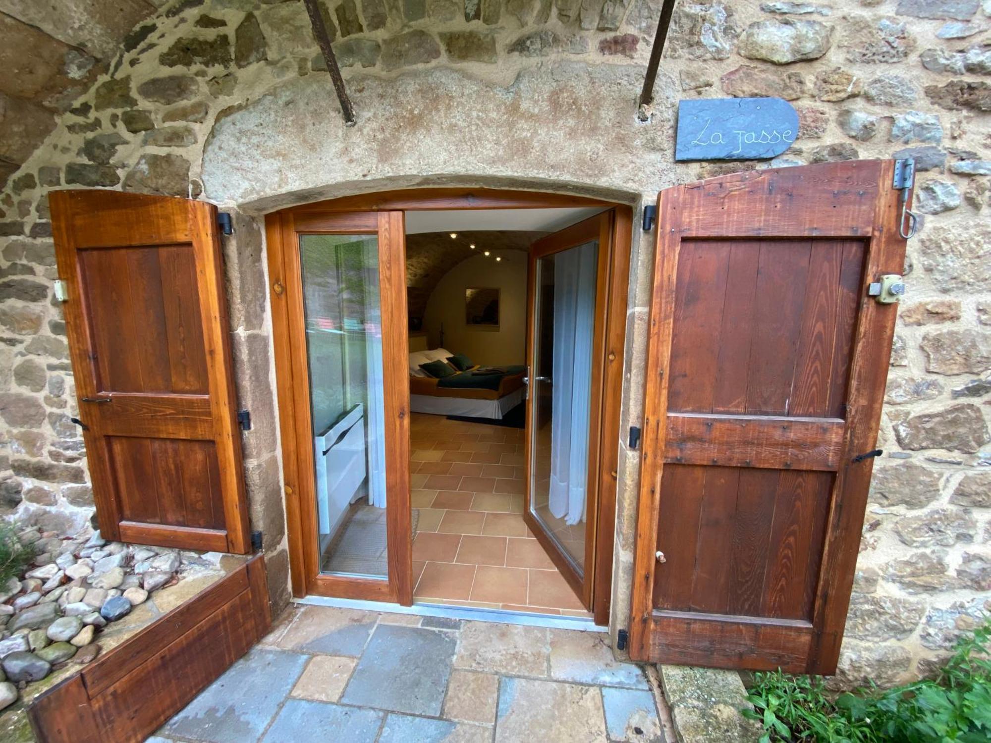 Les Caselles, Gite Et Maison D'Hotes Saint-Beauzely Exteriér fotografie