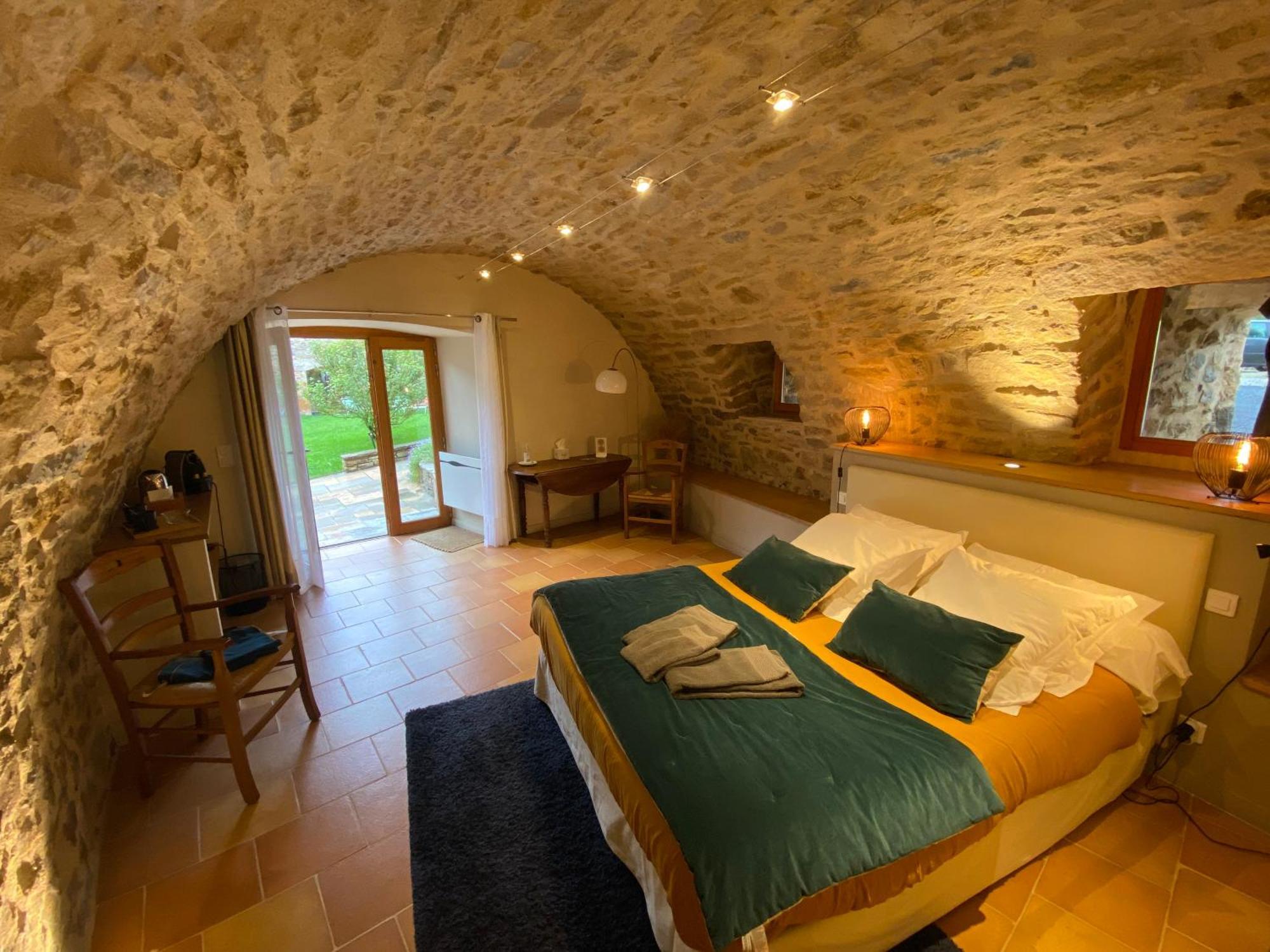 Les Caselles, Gite Et Maison D'Hotes Saint-Beauzely Exteriér fotografie